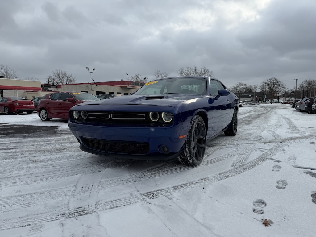 Used 2021 Dodge Challenger SXT Coupe