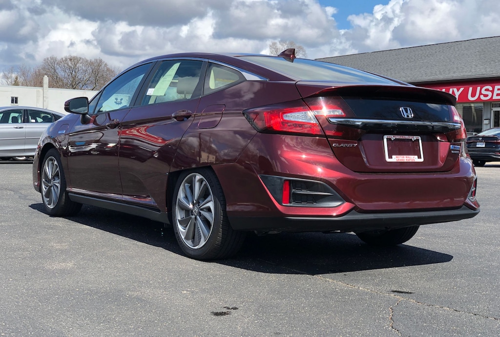 Used 2018 Honda Clarity Plug-In Hybrid Touring Sedan