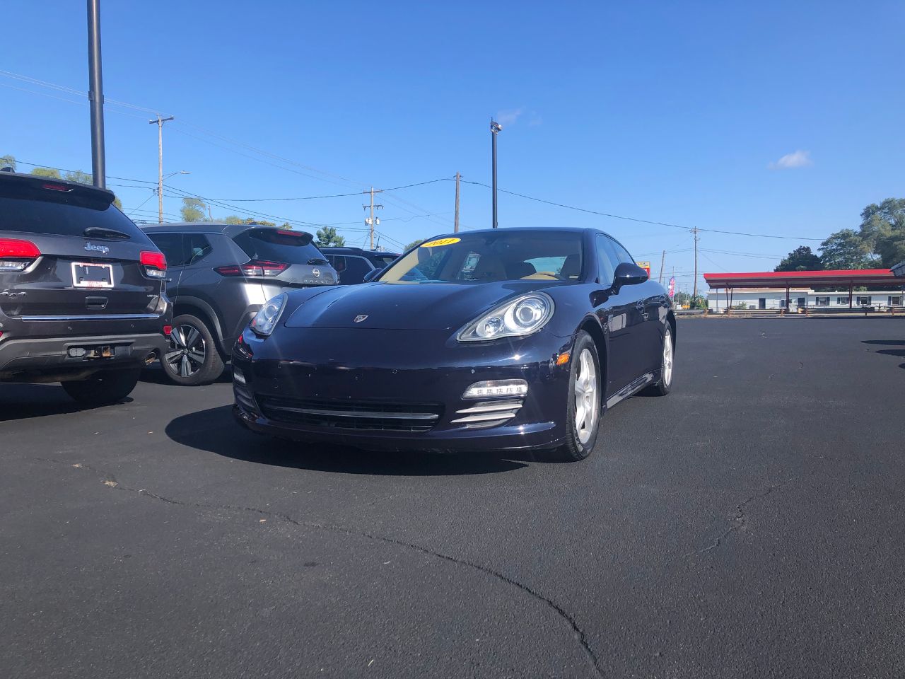 2011 Porsche Panamera 4 photo 2