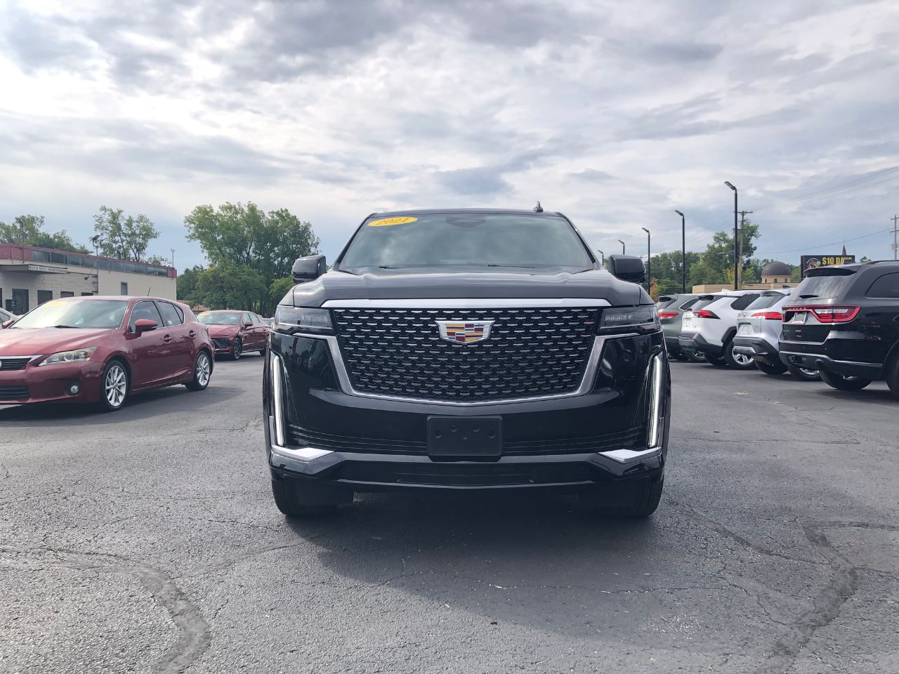 2021 Cadillac Escalade Luxury photo 2