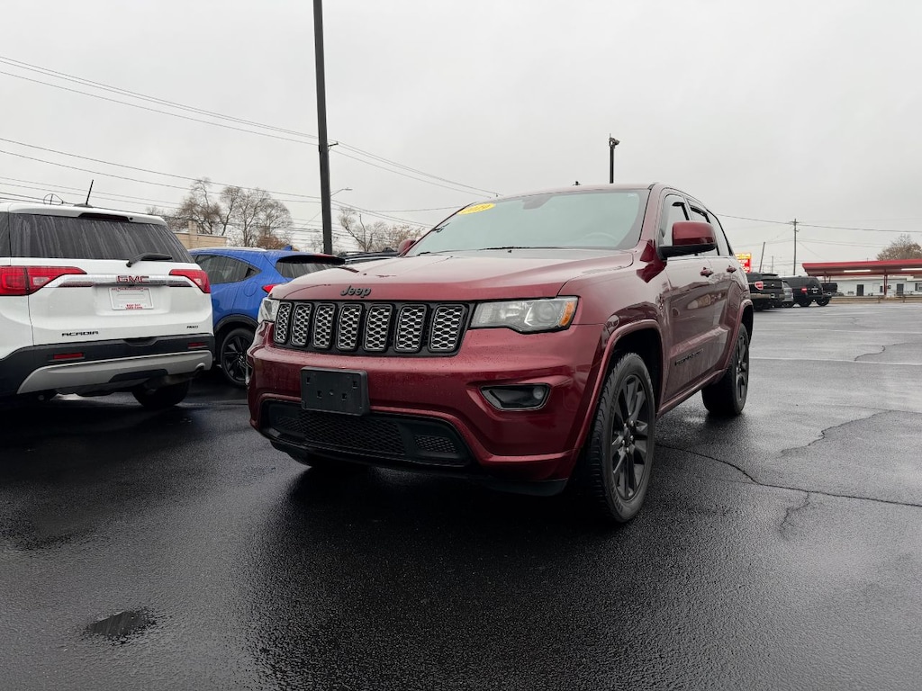 Used 2019 Jeep Grand Cherokee Altitude SUV