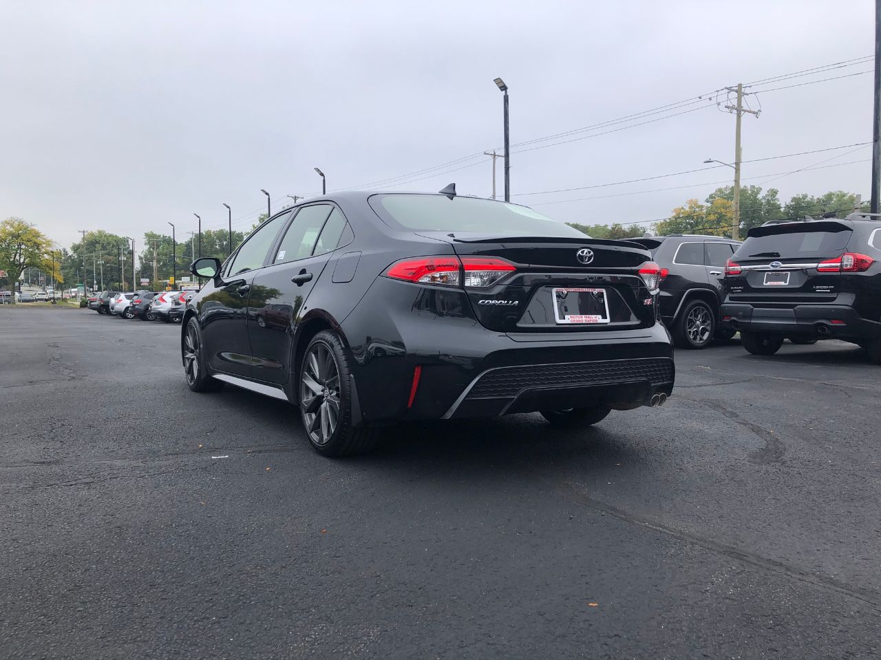2022 Toyota Corolla SE photo 3
