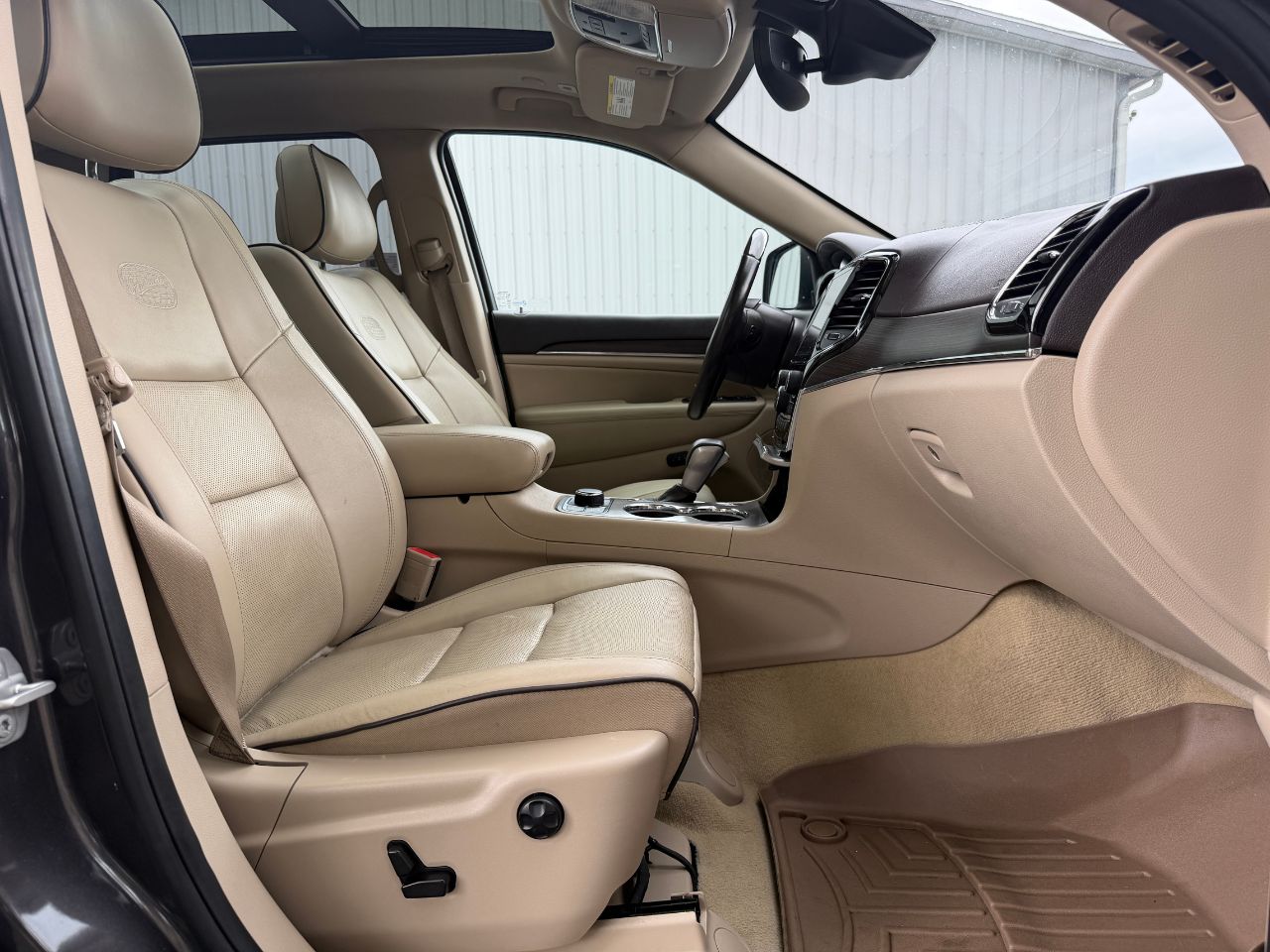 2021 Jeep Grand Cherokee Overland - Photo 16