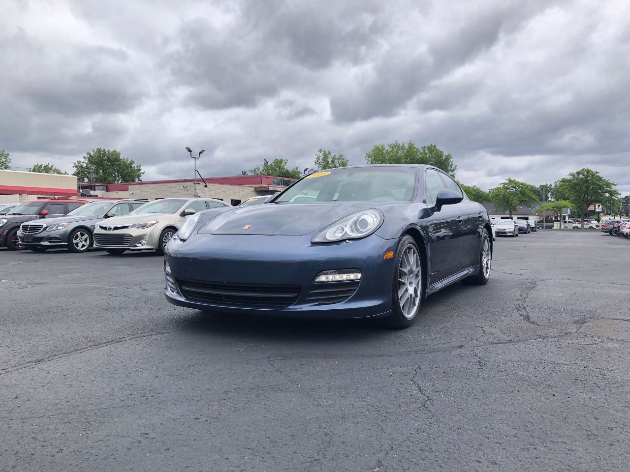 2013 Porsche Panamera Base photo 3