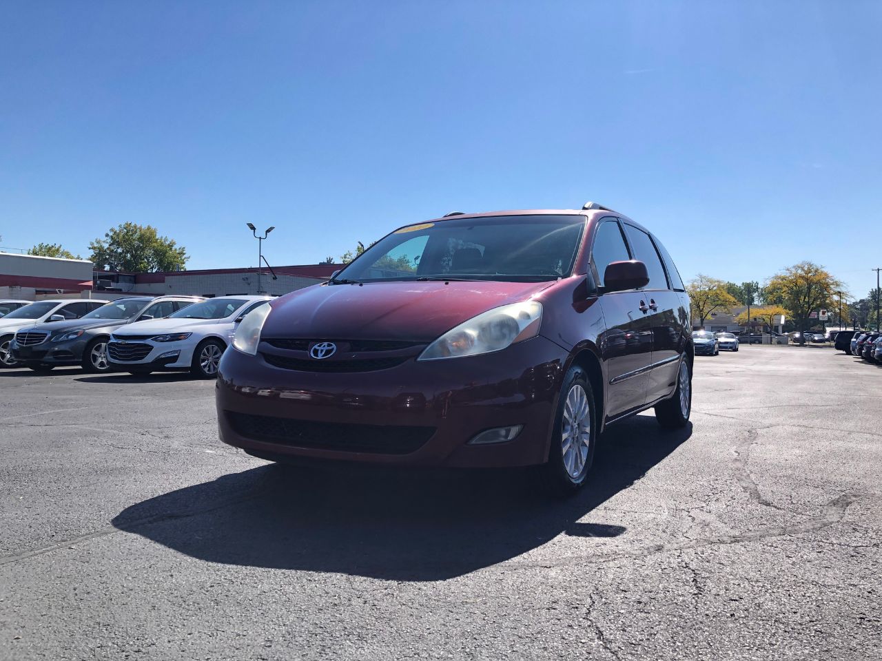 2010 Toyota Sienna Limited photo 2