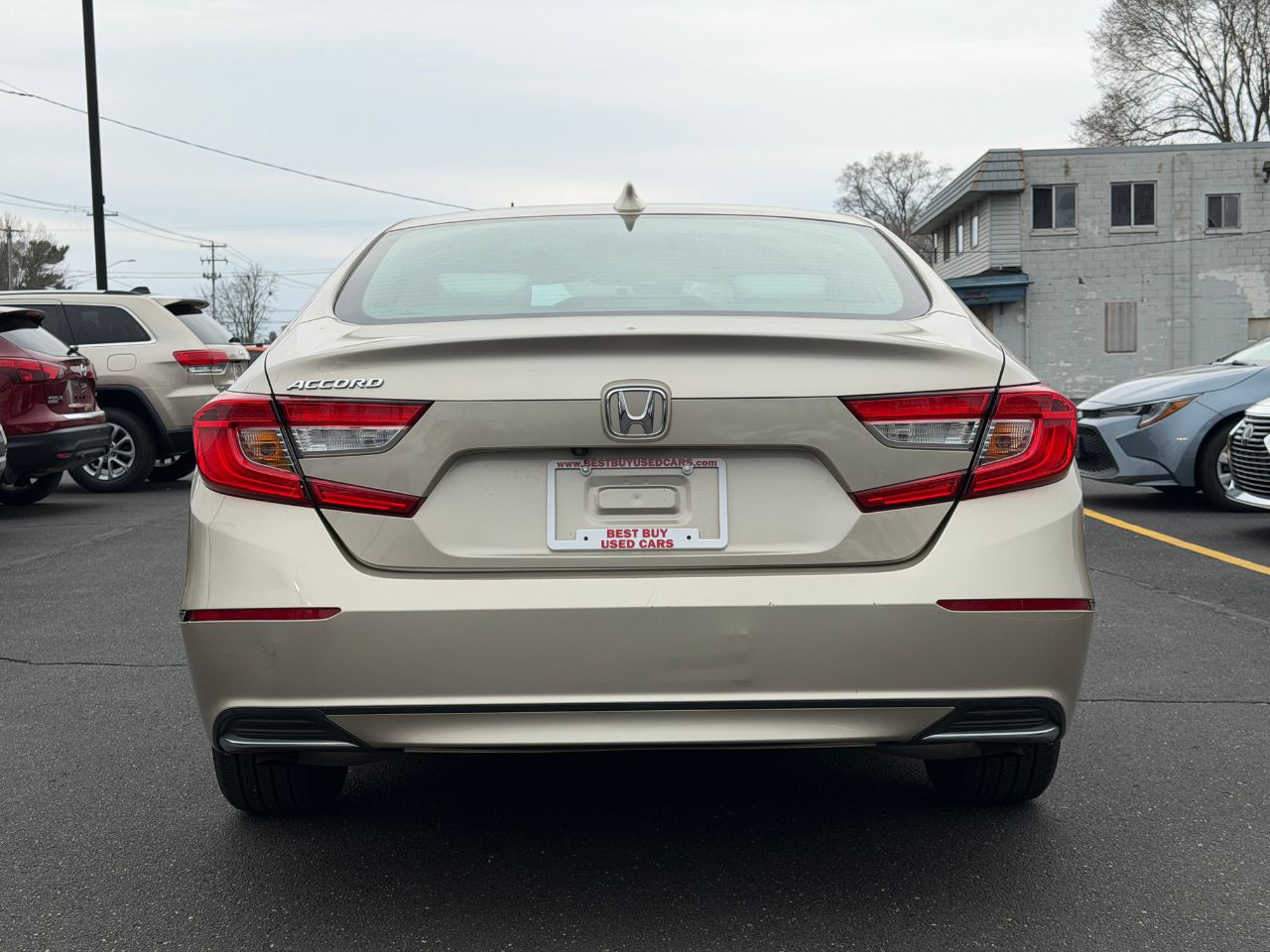 View vehicle photo 5