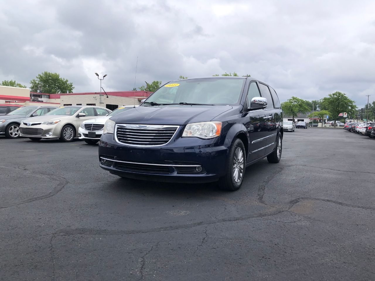 2015 Chrysler Town & Country photo 3