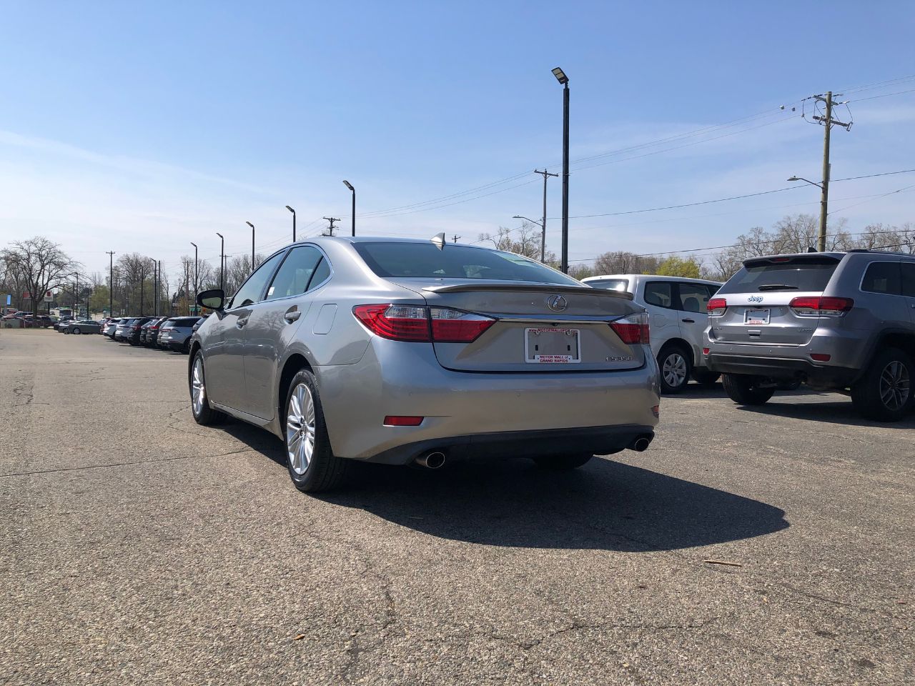 2015 Lexus ES 350 photo 4