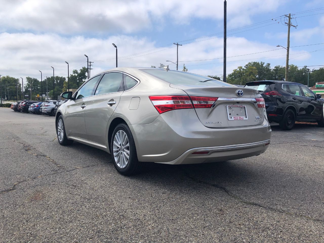 2013 Toyota Avalon Hybrid Limited photo 4