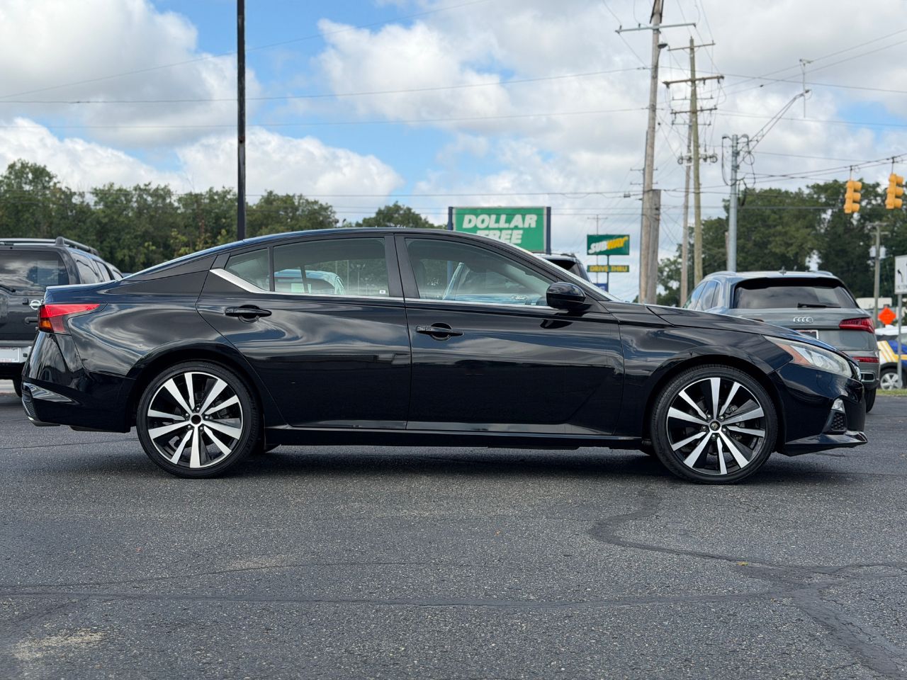 2022 Nissan Altima SR - Photo 8
