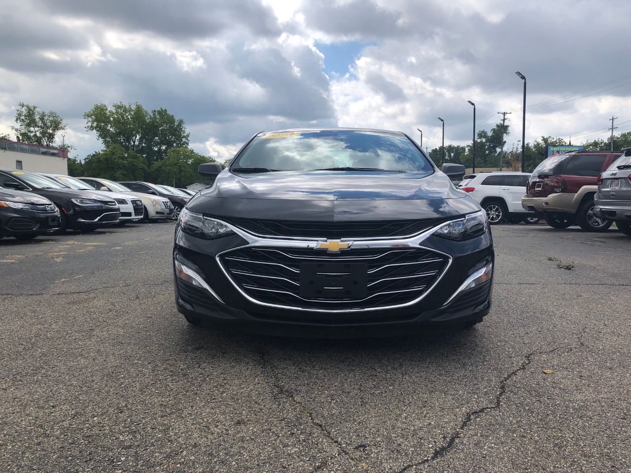 2023 Chevrolet Malibu photo 2