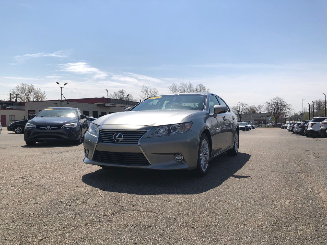 2015 Lexus ES 350 photo 3