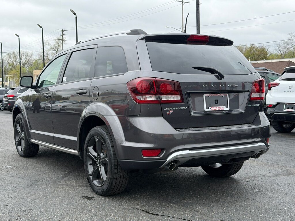 Used 2018 Dodge Journey Crossroad SUV