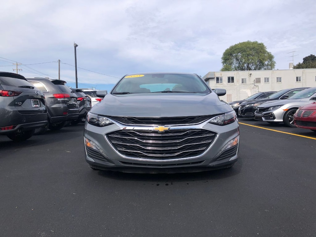 Used 2025 Chevrolet Malibu 1LT Sedan