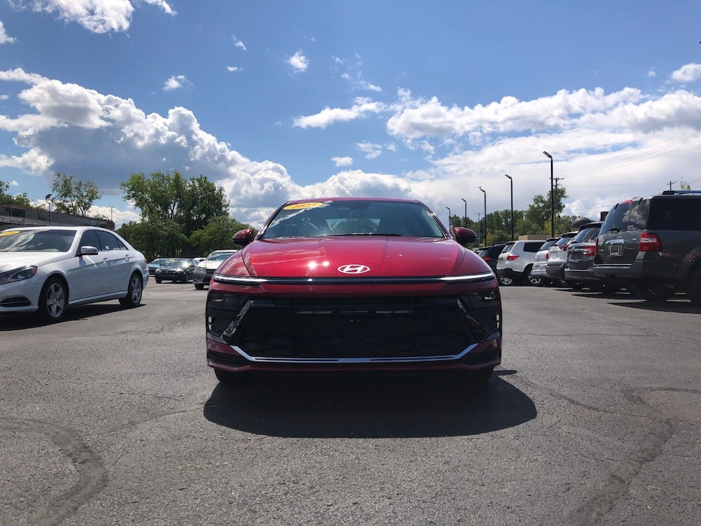 Used 2025 Hyundai Sonata SEL Sedan