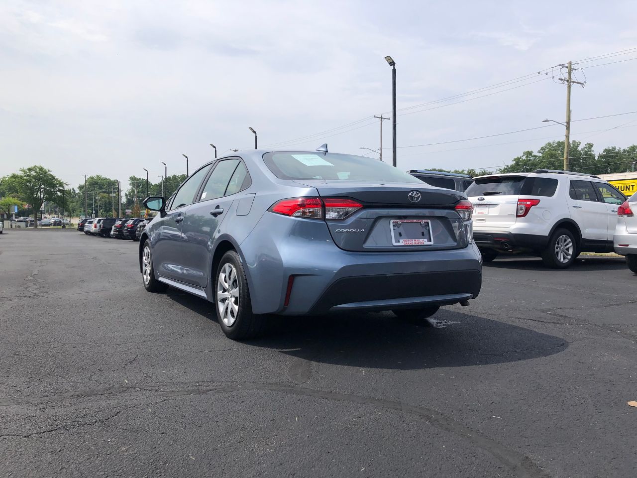 2022 Toyota Corolla LE photo 4