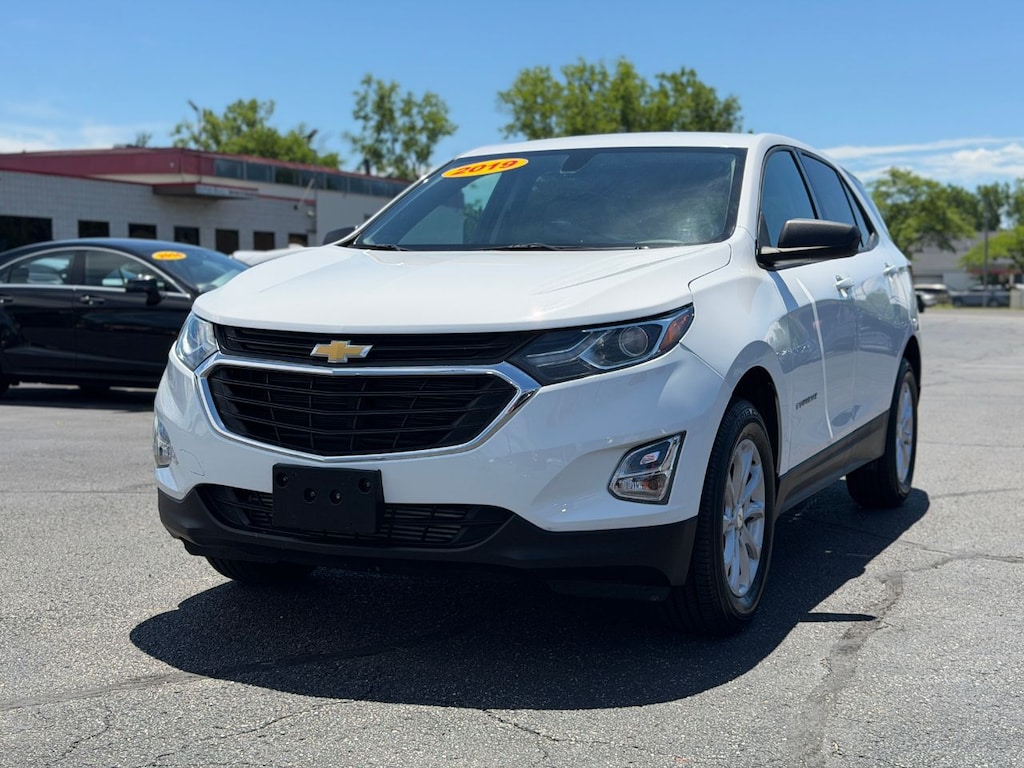 Used 2019 Chevrolet Equinox LS SUV