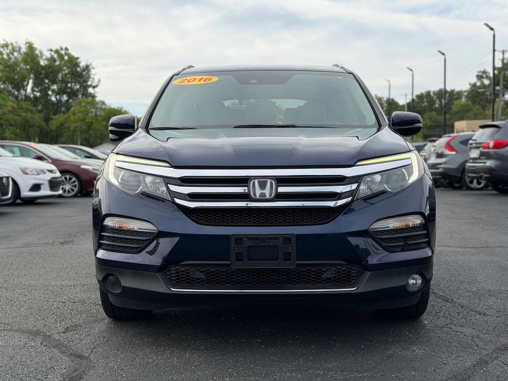 Used 2016 Honda Pilot Touring AWD SUV