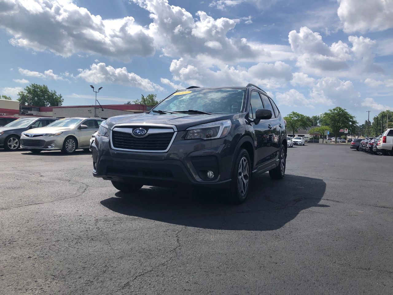 2021 Subaru Forester Premium photo 2