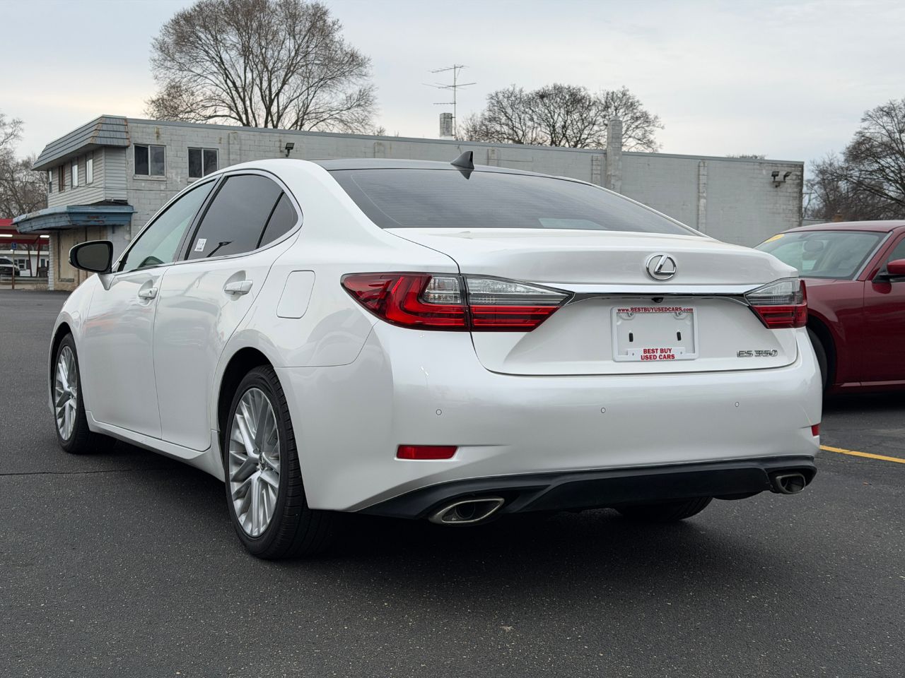 View vehicle photo 4