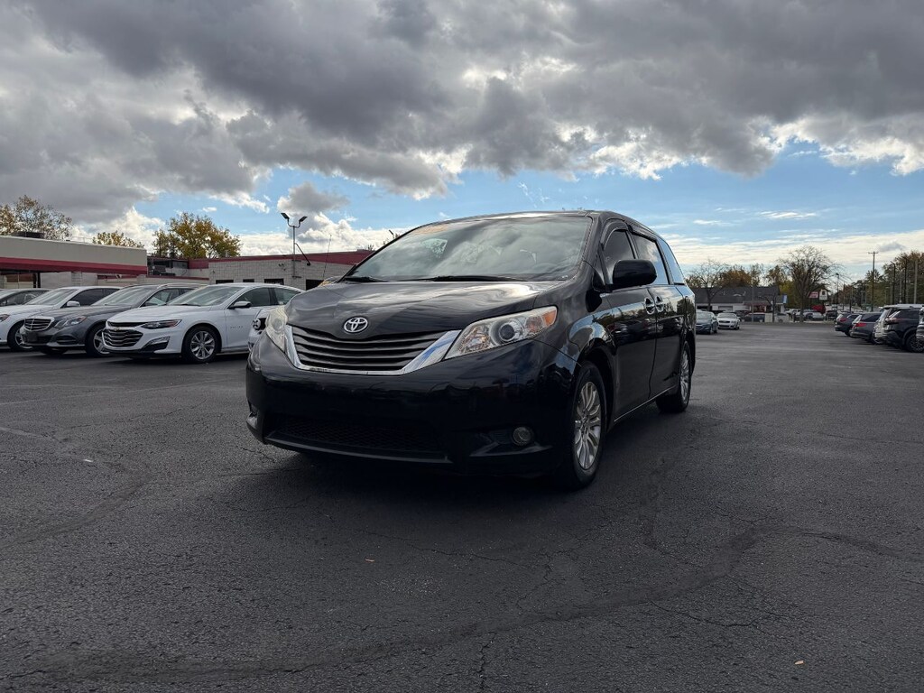 Used 2014 Toyota Sienna XLE Van