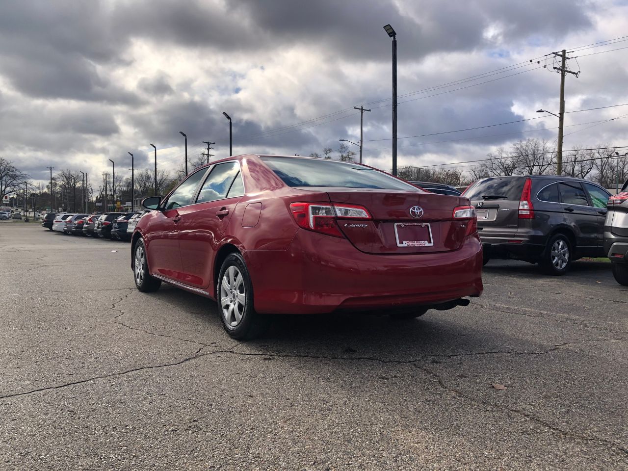 2014 Toyota Camry LE photo 4