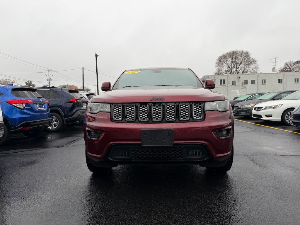 Used 2019 Jeep Grand Cherokee Altitude SUV