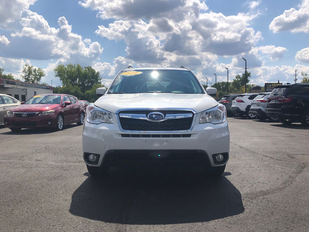 2016 Subaru Forester 2.5i Limited photo 2