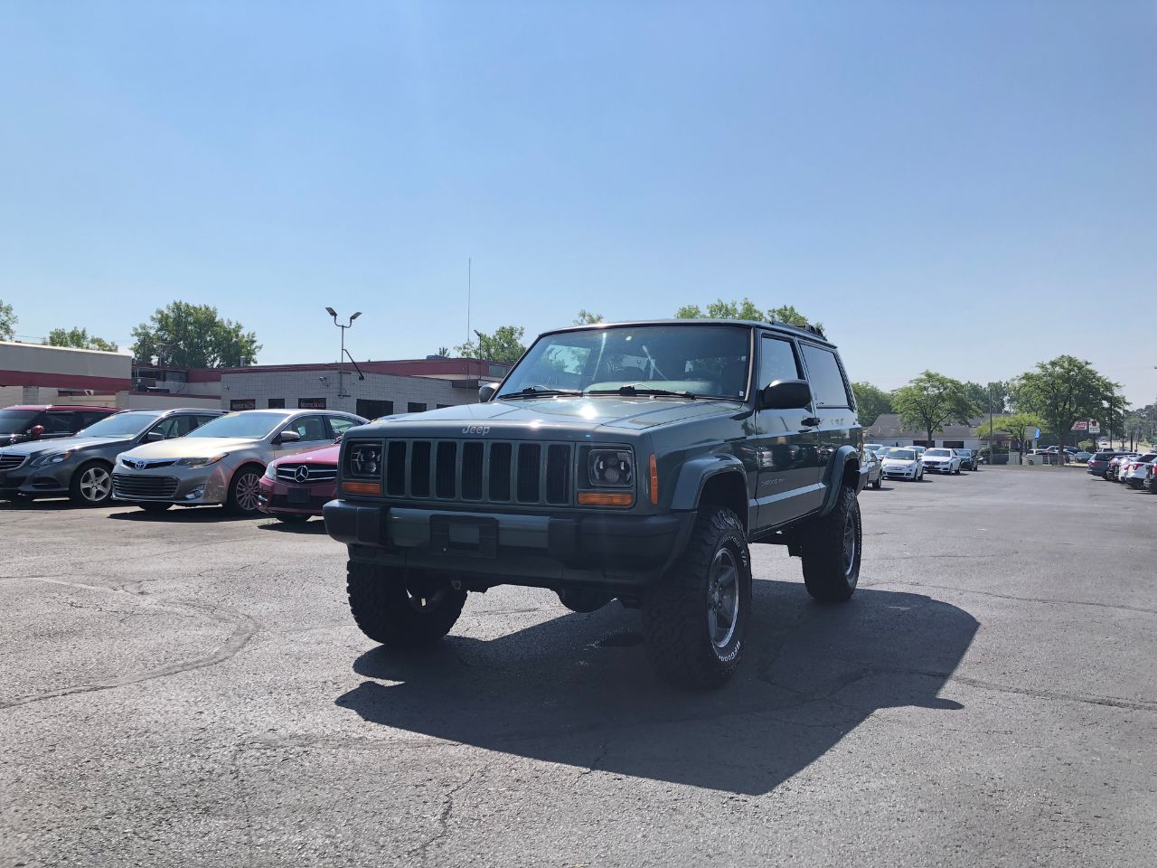 2000 Jeep Cherokee Sport photo 3