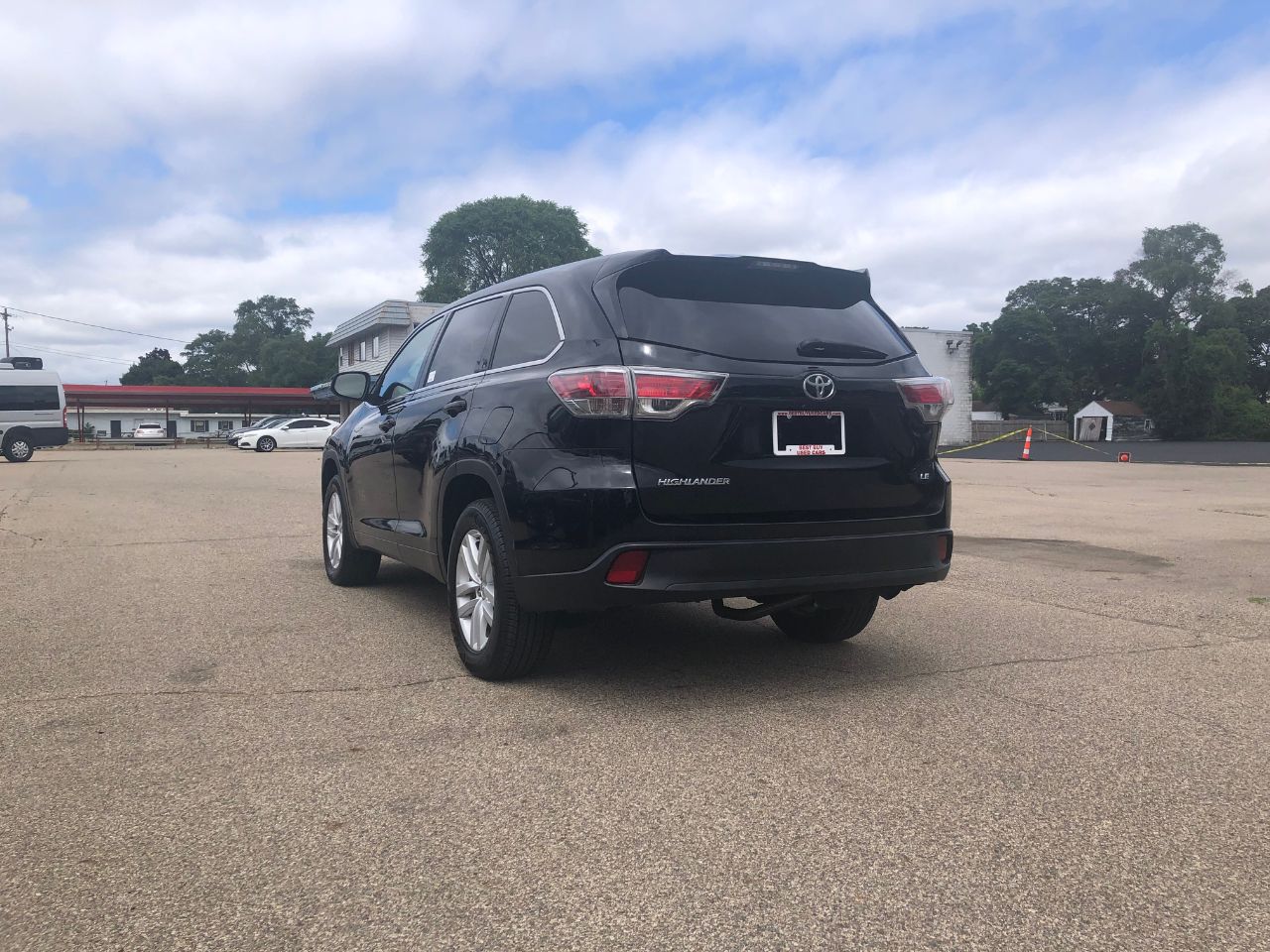 2015 Toyota Highlander LE photo 4