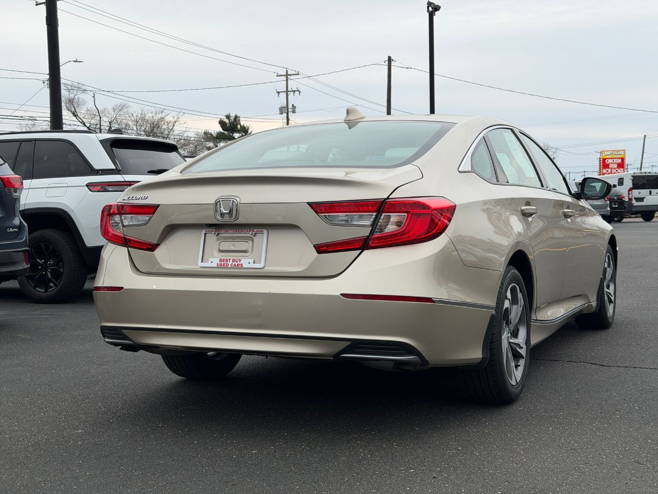 View vehicle photo 6