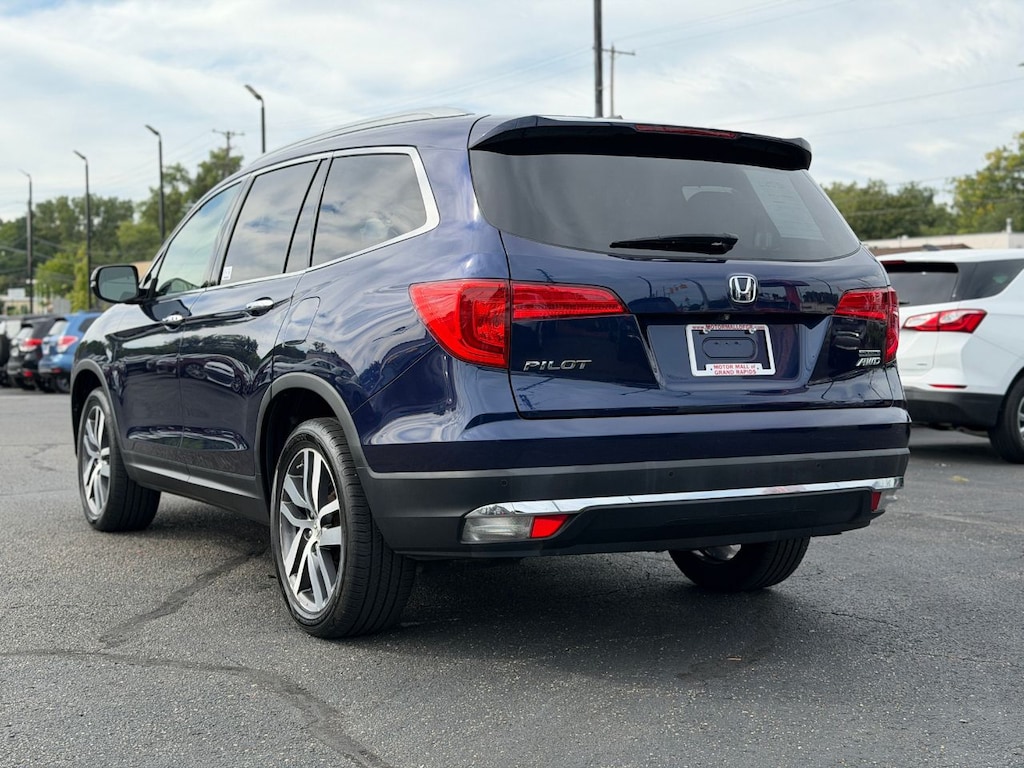 Used 2016 Honda Pilot Touring AWD SUV