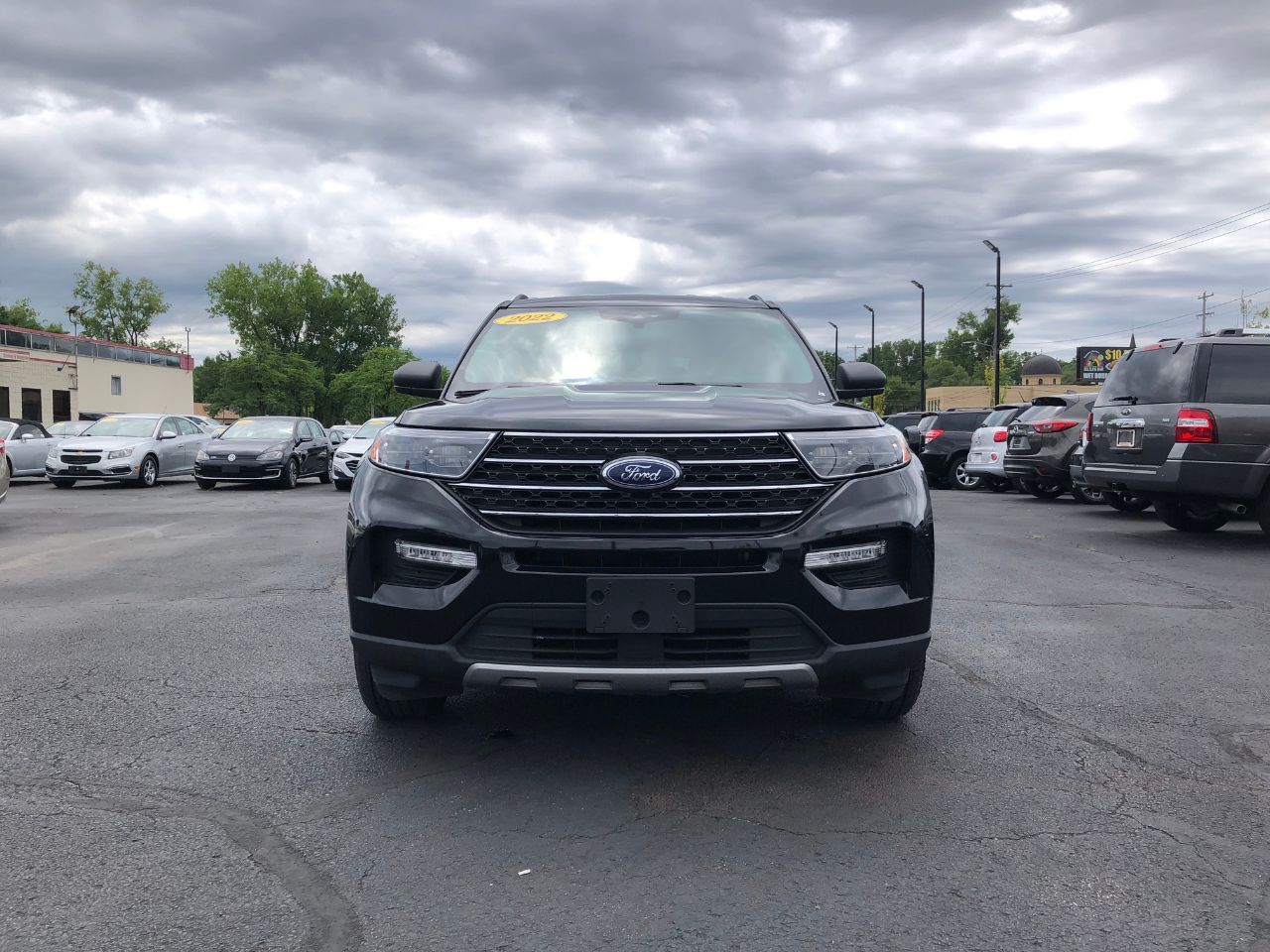 2022 Ford Explorer XLT photo 2