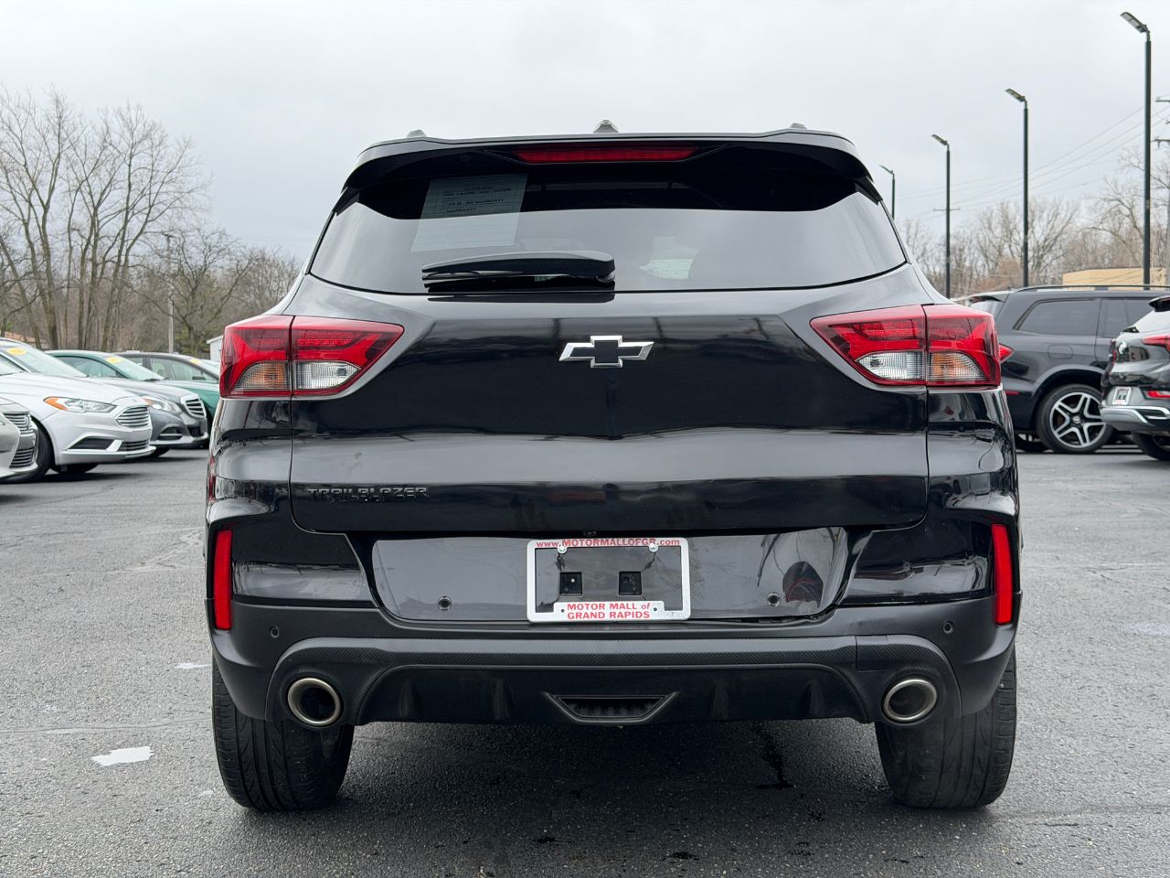 View vehicle photo 5