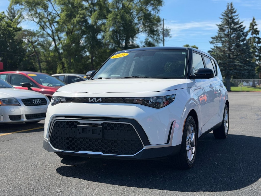 Used 2024 Kia Soul Hatchback
