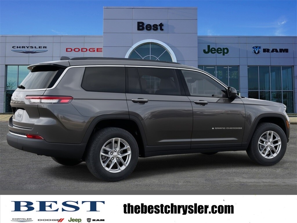 2025 Jeep Grand Cherokee Laredo Altitude photo 3