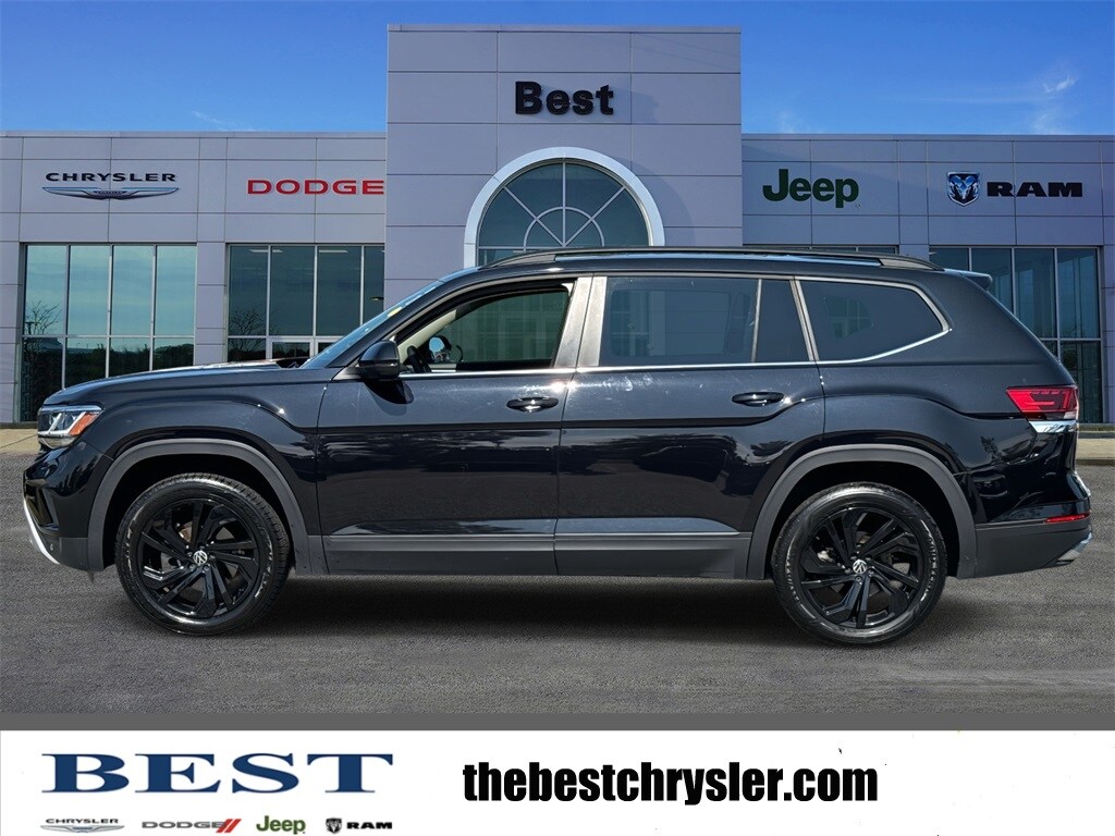 2022 Volkswagen Atlas V6 SE Technology photo 2