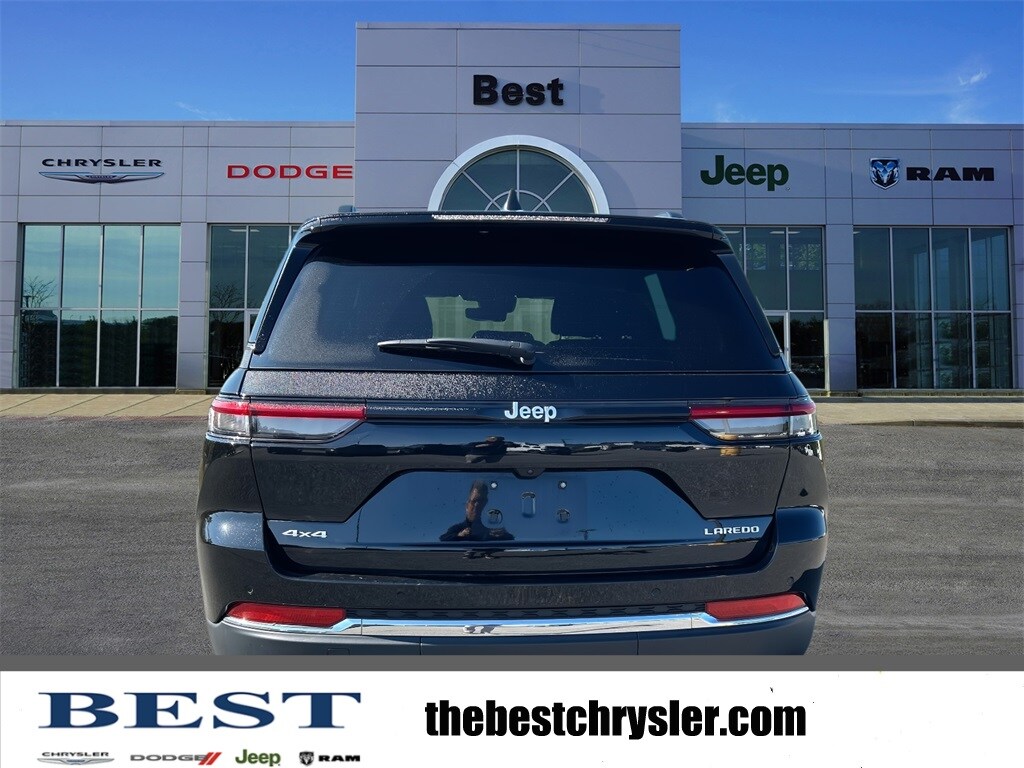 2024 Jeep Grand Cherokee Laredo photo 4