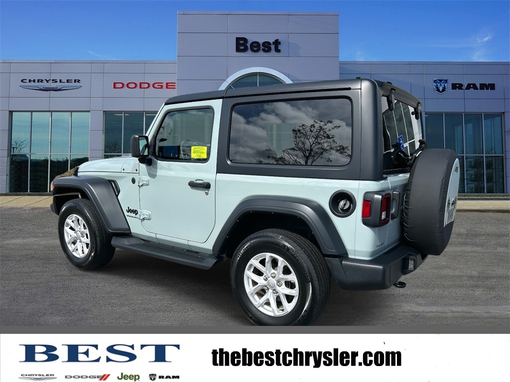 2023 Jeep Wrangler Sport S photo 3