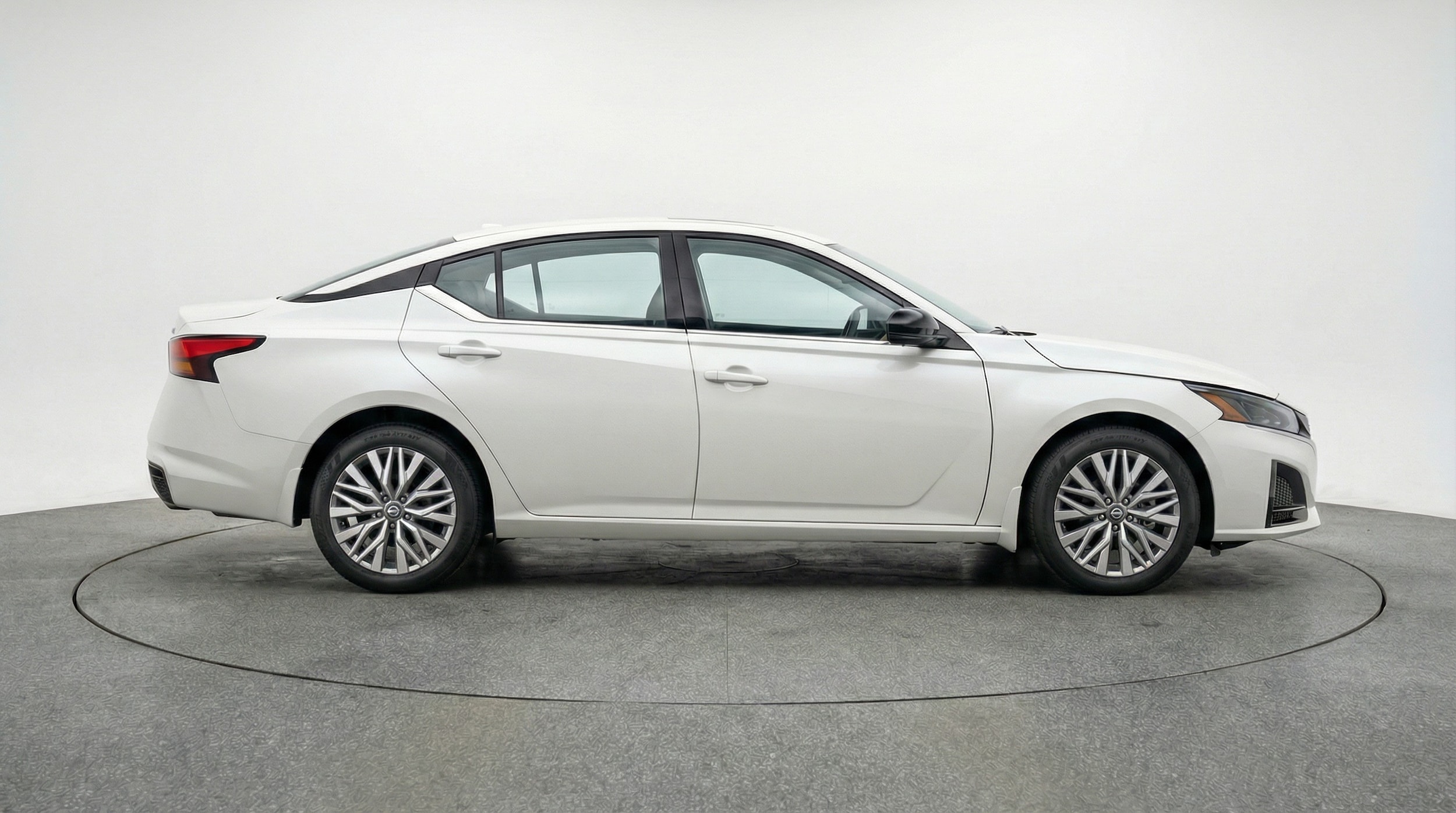 Thumbnail: 2025 Nissan Altima - 8