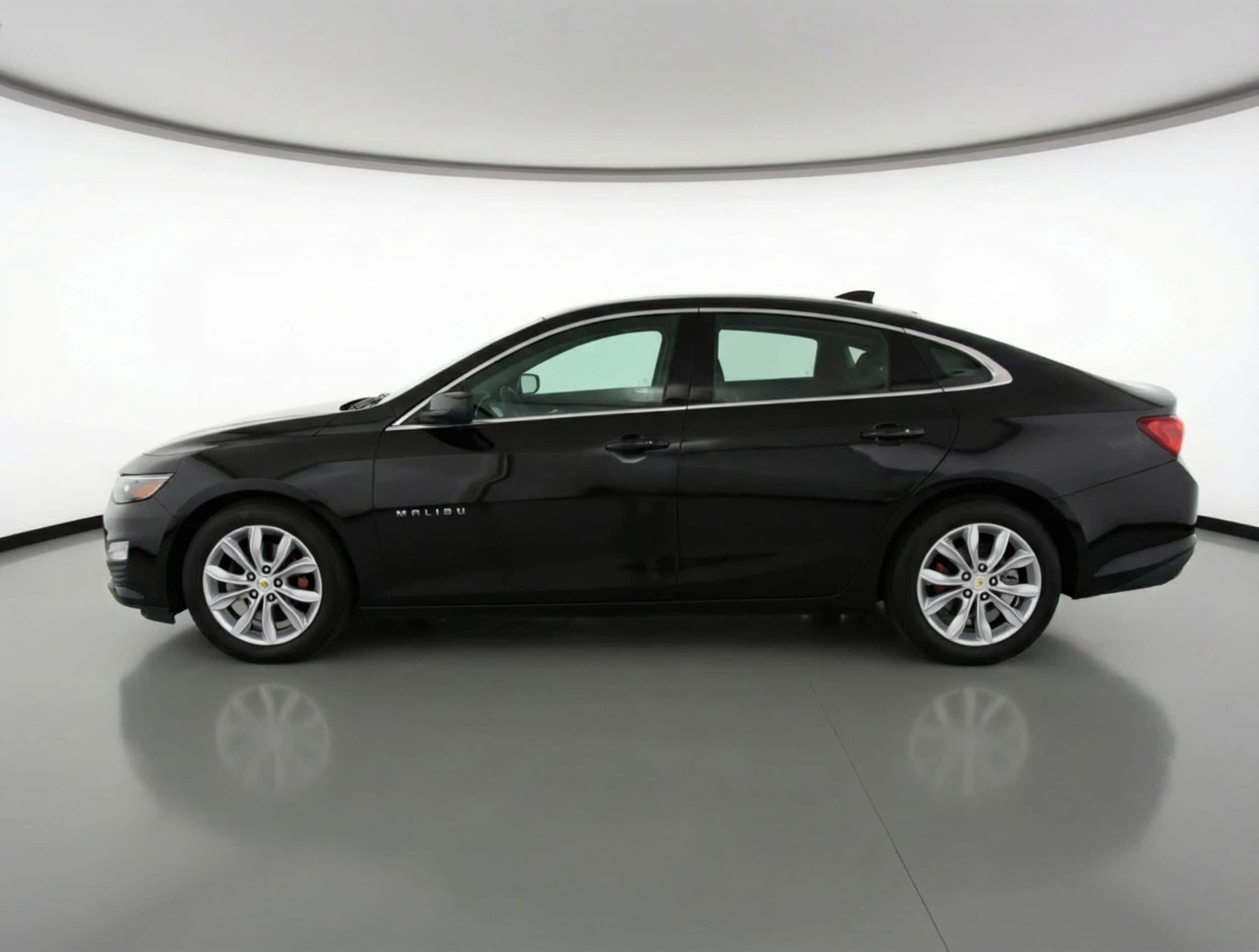 Thumbnail: 2024 Chevrolet Malibu - 4