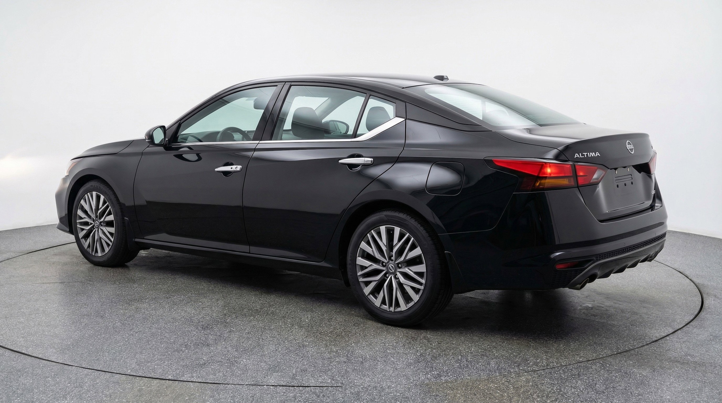 Thumbnail: 2025 Nissan Altima - 6