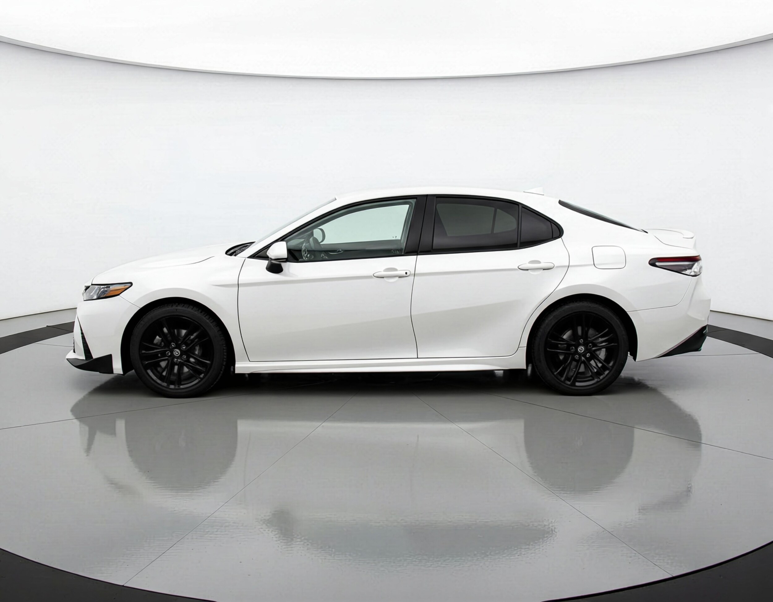 Thumbnail: 2025 Toyota Camry - 4