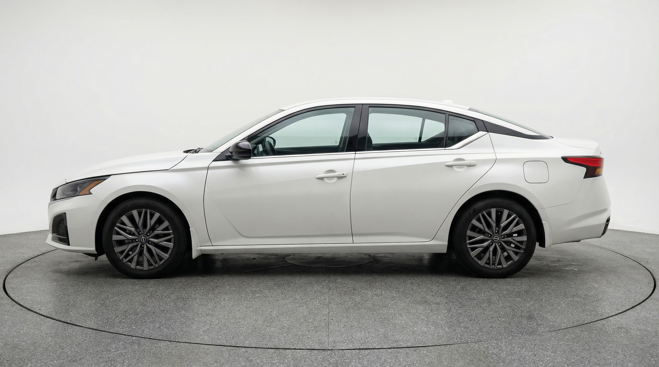 Thumbnail: 2025 Nissan Altima - 4