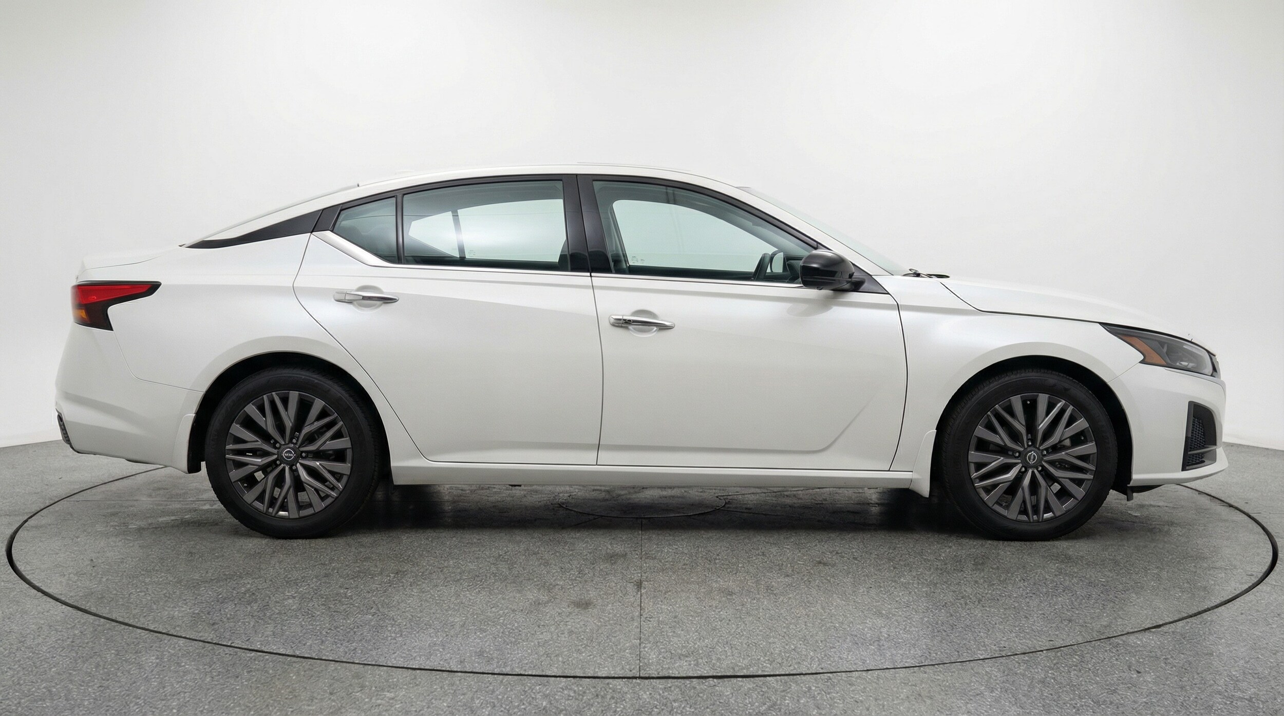 Thumbnail: 2025 Nissan Altima - 8