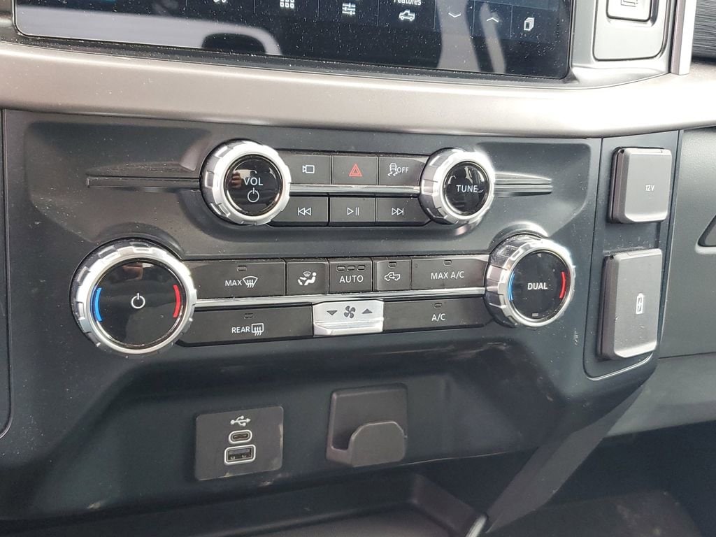2025 Ford F-150 XLT - Photo 23
