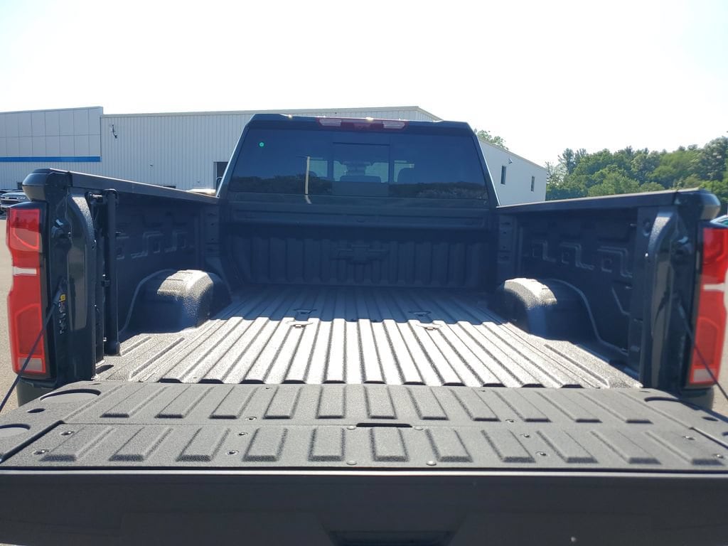 2026 Chevrolet Silverado 2500 HD ZR2 - Photo 11