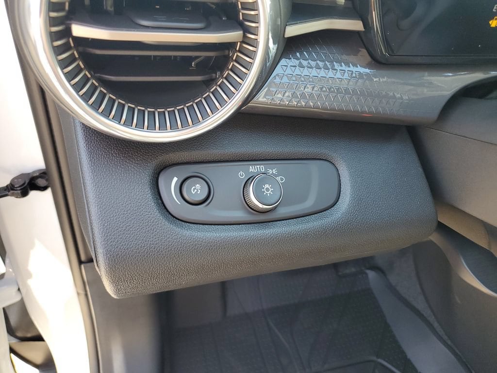 2026 Chevrolet Trax Activ - Photo 17