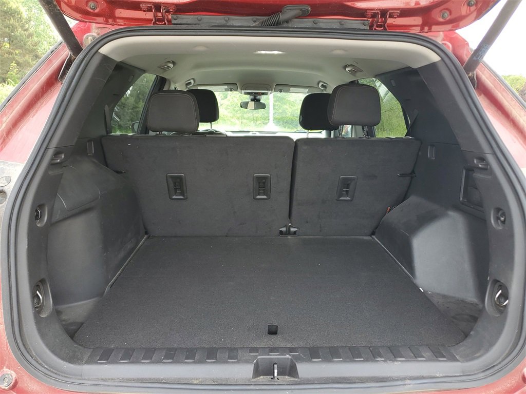 2023 Chevrolet Equinox LT photo 2