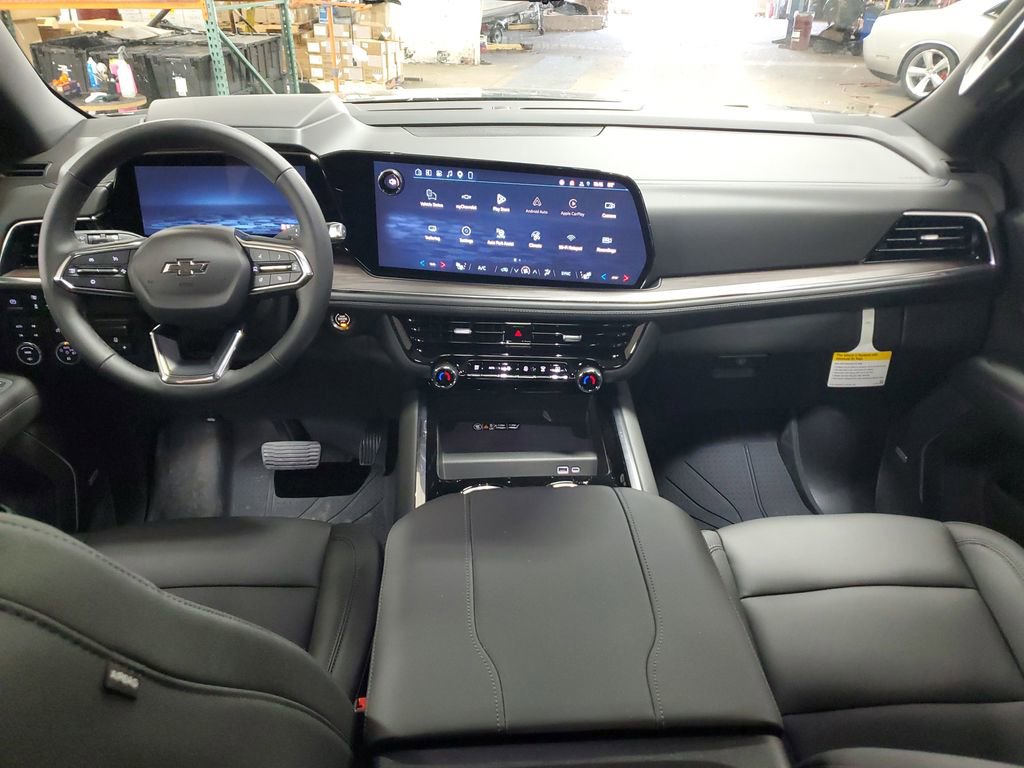 2026 Chevrolet Suburban Z71 - Photo 12